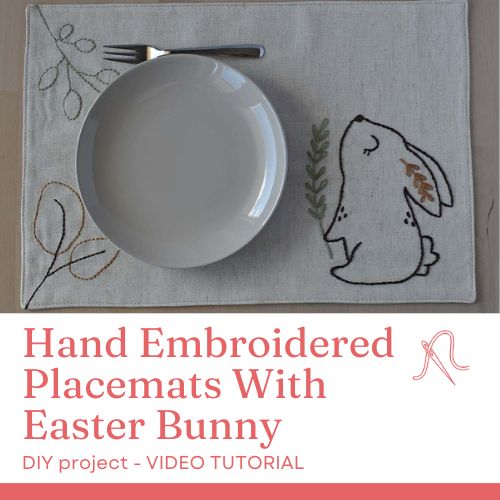 Sets de table brodés à la main avec le lapin de Pâques